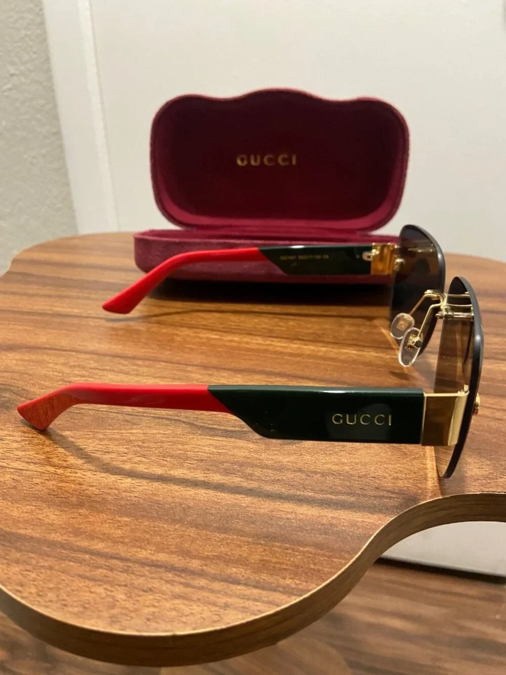 Gucci Green Red Sunglasses(Unisex)